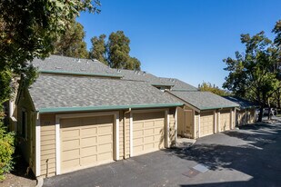 111 Vista Hermosa in Walnut Creek, CA - Building Photo