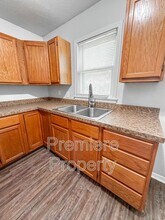 9024 E 74 Terrace in Raytown, MO - Building Photo - Building Photo