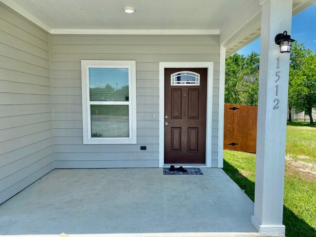 1512 Dansby St in Bryan, TX - Building Photo - Building Photo