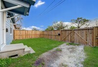 305 E 41st St photo'