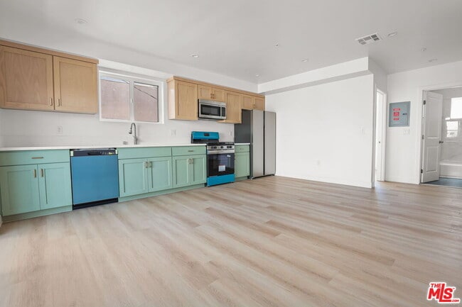 1261 Browning Blvd in Los Angeles, CA - Building Photo - Building Photo