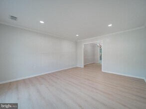 12009 Amblewood Dr in Laurel, MD - Building Photo - Building Photo