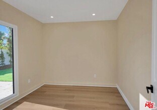 10507 Dempsey Ave in Los Angeles, CA - Building Photo - Building Photo