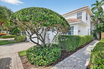 6657 NW 25th Way in Boca Raton, FL - Building Photo - Building Photo