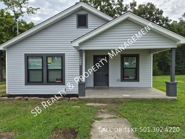 property at 411 N 2nd St