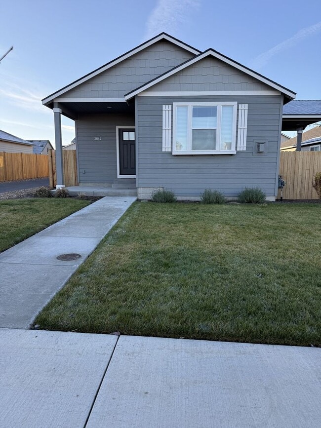 property at 3842 SW Metolius Ave