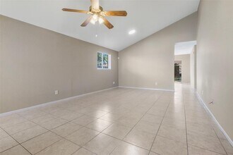 1106 Ravenscourt Dr in Sugar Land, TX - Building Photo - Building Photo