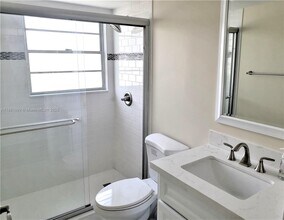 98 Fanshaw C in Boca Raton, FL - Building Photo - Building Photo