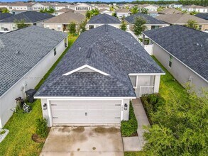1060 Cascade Dr in Davenport, FL - Building Photo - Building Photo
