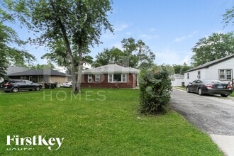 21939 Millard Ave in Richton Park, IL - Foto de edificio - Building Photo