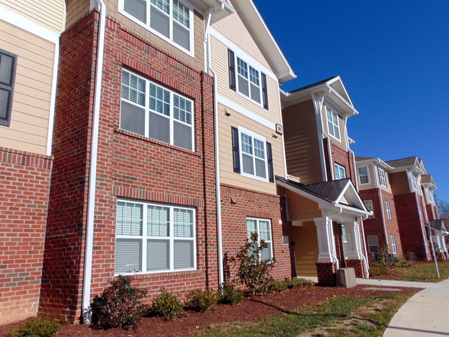 Windridge Apartments in Roxboro, NC - Foto de edificio - Building Photo