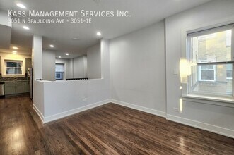 3051 N Spaulding Ave in Chicago, IL - Building Photo - Building Photo