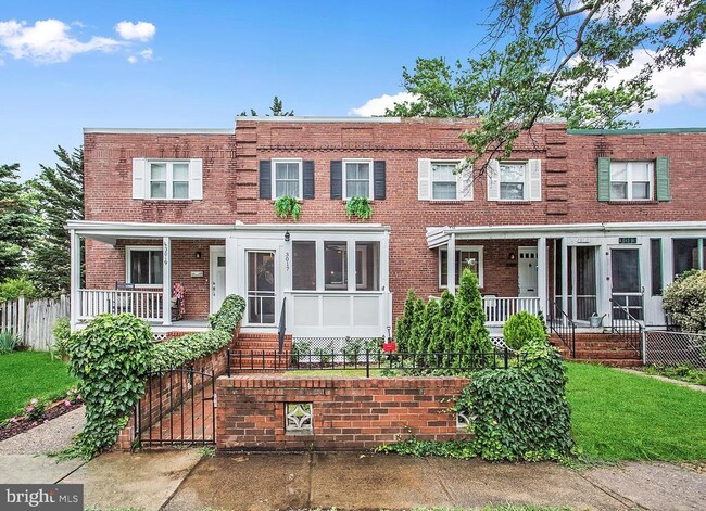 property at 3017 Fulton St