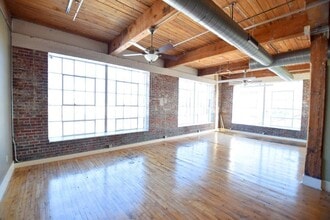 736 Dickies Lofts in Jackson, MS - Building Photo - Building Photo