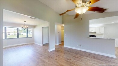 2881 SE Nance St in Port St. Lucie, FL - Building Photo - Building Photo