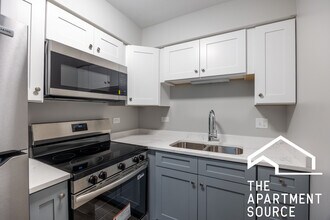 744 W Gordon Terrace in Chicago, IL - Foto de edificio - Building Photo