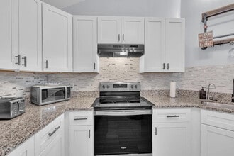 Room in House on Tall Rock Ct in Raleigh, NC - Building Photo - Building Photo