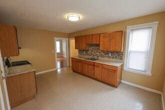 42 Corona St, Unit 2 in Boston, MA - Building Photo - Building Photo
