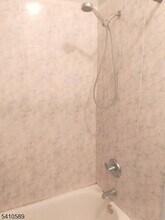 712 S Park St, Unit 2 in Elizabeth, NJ - Foto de edificio - Building Photo