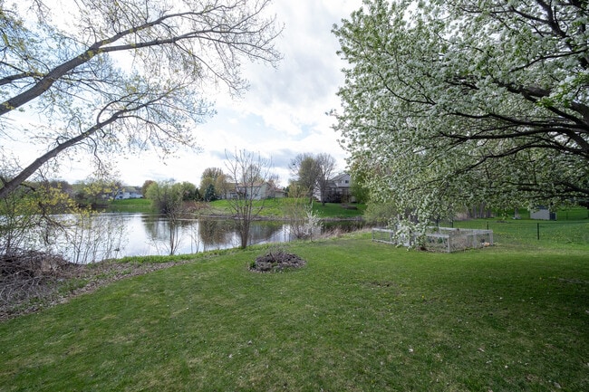 17245 Foliage Ave in Farmington, MN - Building Photo - Building Photo