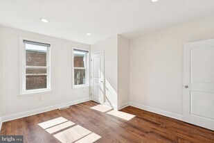 2348 E Allegheny Ave in Philadelphia, PA - Building Photo