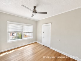 194 W 41st Pl, Unit 11 in Los Angeles, CA - Building Photo