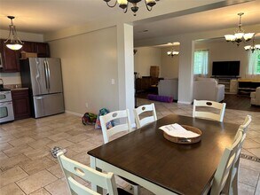 852 Freedom Plains Rd in Poughkeepsie, NY - Building Photo - Building Photo