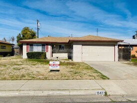 841 W San Gabriel Ave in Clovis, CA - Building Photo