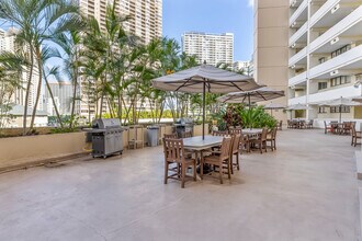 1860 Ala Moana Blvd, Unit 1707 in Honolulu, HI - Building Photo - Building Photo