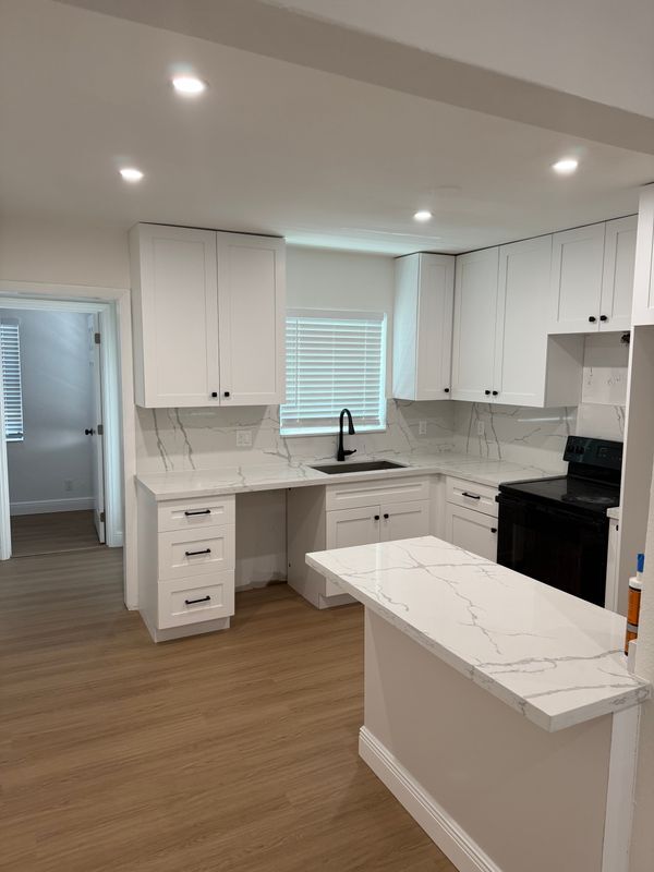 808 SW 15th Ave