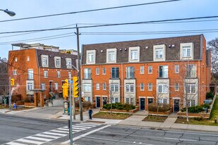 870 Jane St in Toronto, ON - Building Photo