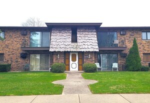 5739 W 129th St in Crestwood, IL - Building Photo