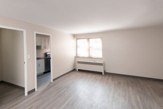 Lebanon Vue in Pittsburgh, PA - Building Photo - Building Photo