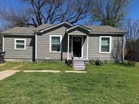 1820 Bell St in Waco, TX - Building Photo