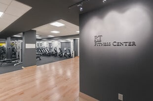 Regency Towers Apartments in Willow Grove, PA - Building Photo