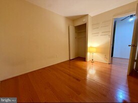 9531 Burdett Rd in Burke, VA - Building Photo