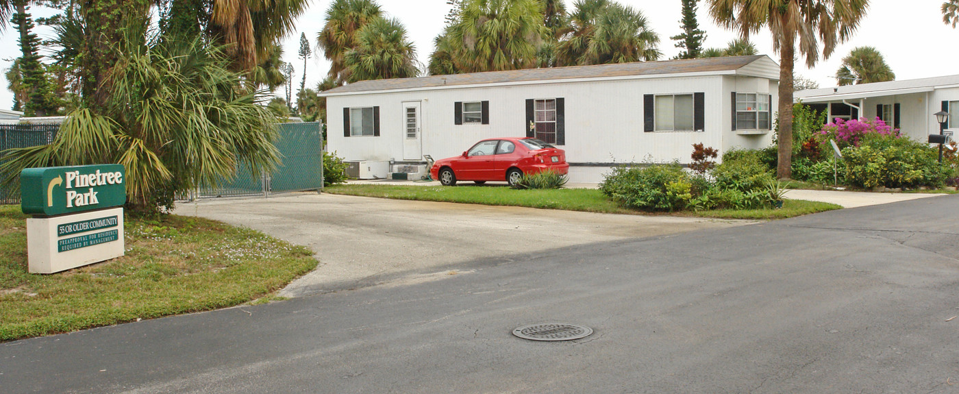 Pinetree Park Mobile Home Park in Deerfield Beach, FL - Building Photo