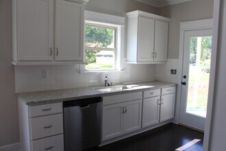 1285 Shades Terrace in Birmingham, AL - Foto de edificio - Building Photo