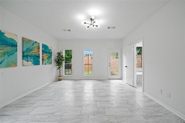 property at 4731 N Cashel Cir