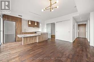 101-3101 Charles St E in Toronto, ON - Building Photo - Building Photo