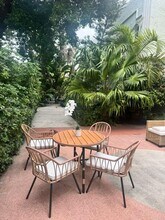 1051 Meridian Ave in Miami Beach, FL - Building Photo - Building Photo