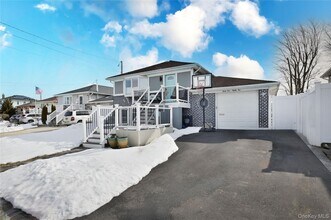 3485 Riverside Dr in Oceanside, NY - Building Photo - Building Photo