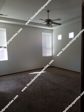 7328 Enchanted Sky Ln NE in Albuquerque, NM - Foto de edificio - Building Photo