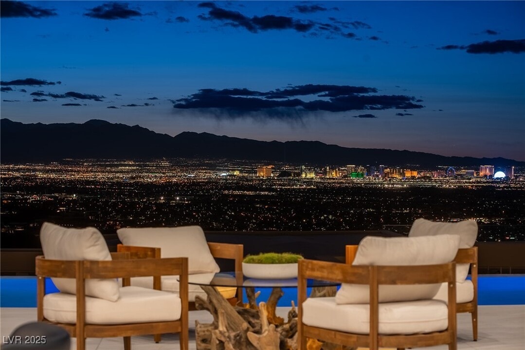 667 Palisade Rim Dr in Henderson, NV - Building Photo