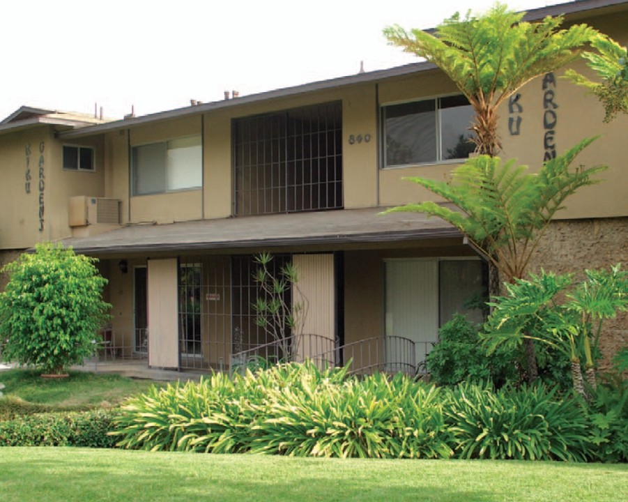 Kiku Gardens in Arcadia, CA - Building Photo