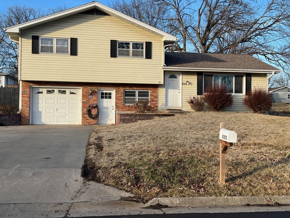 4203 Lamp Ln in Columbia, MO - Building Photo