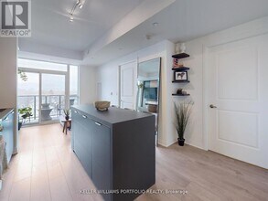 2301 Danforth Ave in Toronto, ON - Building Photo - Building Photo