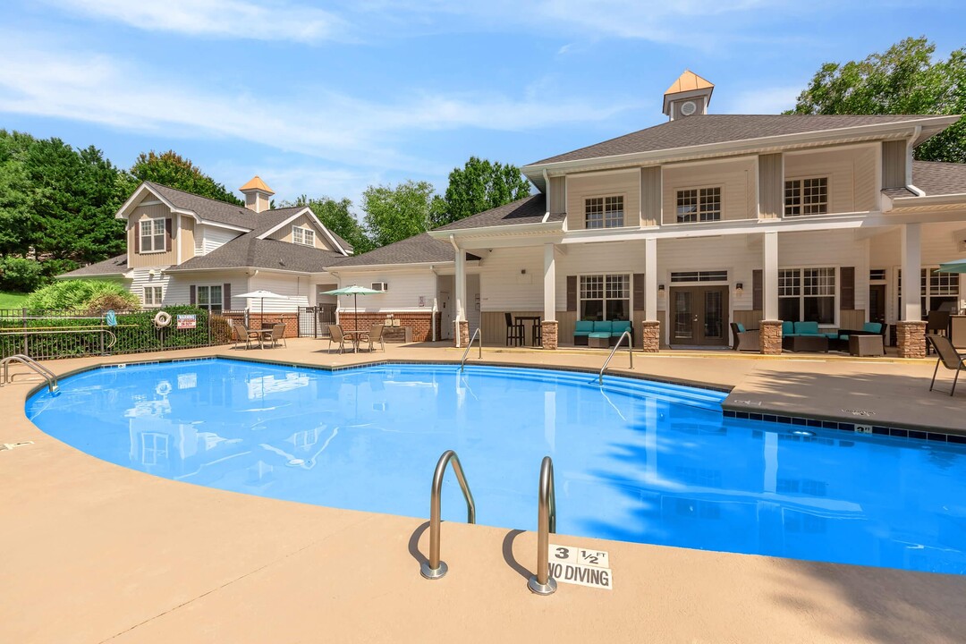 The Lofts at Strickland Glen in Raleigh, NC - Building Photo