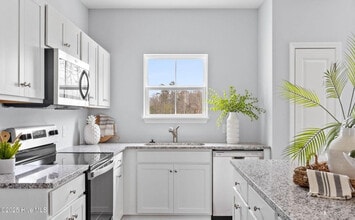5034 Northstar Dr in Leland, NC - Building Photo - Building Photo