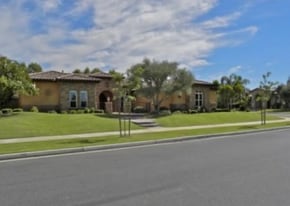 10807 Gainsborough Ct in Bakersfield, CA - Building Photo